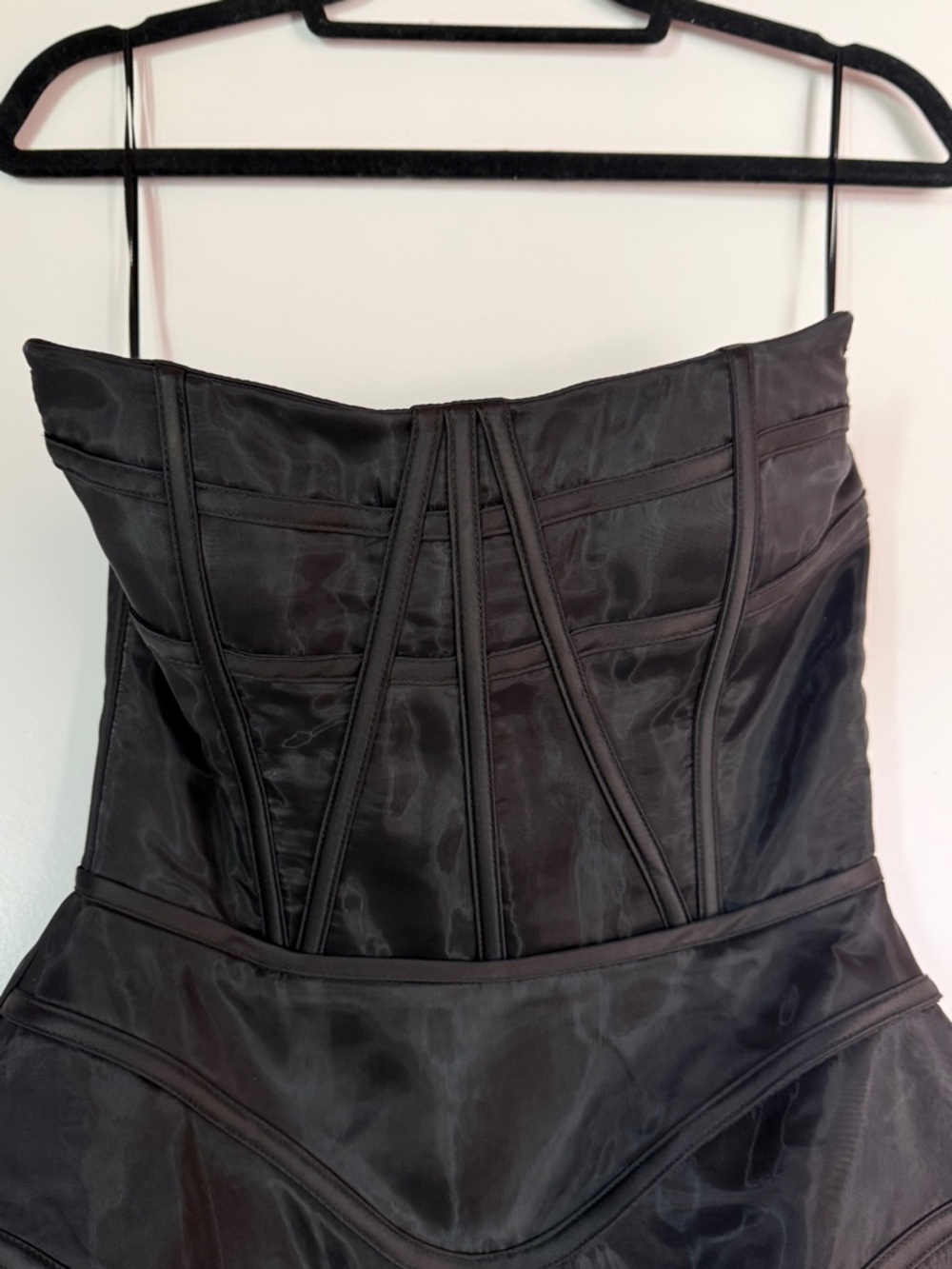 Heiress Beverly Hills Black Wavy Strapless Corset A-Line Mini Dress - Picture 4 of 6